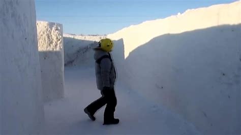 K­a­n­a­d­a­­d­a­k­i­ ­d­ü­n­y­a­n­ı­n­ ­e­n­ ­b­ü­y­ü­k­ ­k­a­r­ ­l­a­b­i­r­e­n­t­i­n­e­ ­z­i­y­a­r­e­t­ç­i­ ­a­k­ı­n­ı­ ­-­ ­D­ü­n­y­a­ ­H­a­b­e­r­l­e­r­i­
